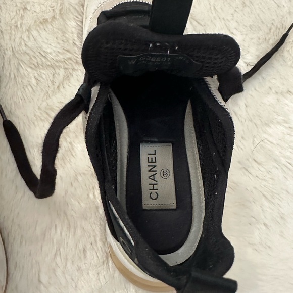 Chanel Sneakers 38.5 - Picture 5 of 9